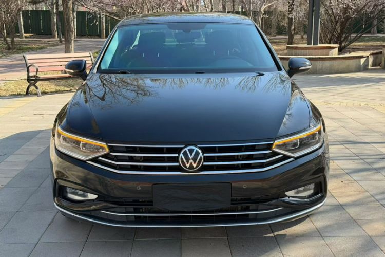 Used Volkswagen Magotan 2019 330TSI DSG Luxury Model China V Standard Exterior 1