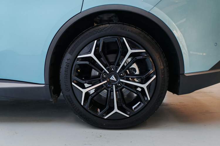 Used Deepal L07 2024 230Max Qiankun Intelligent Driving ADS SE Range-Extended Version Exterior 6