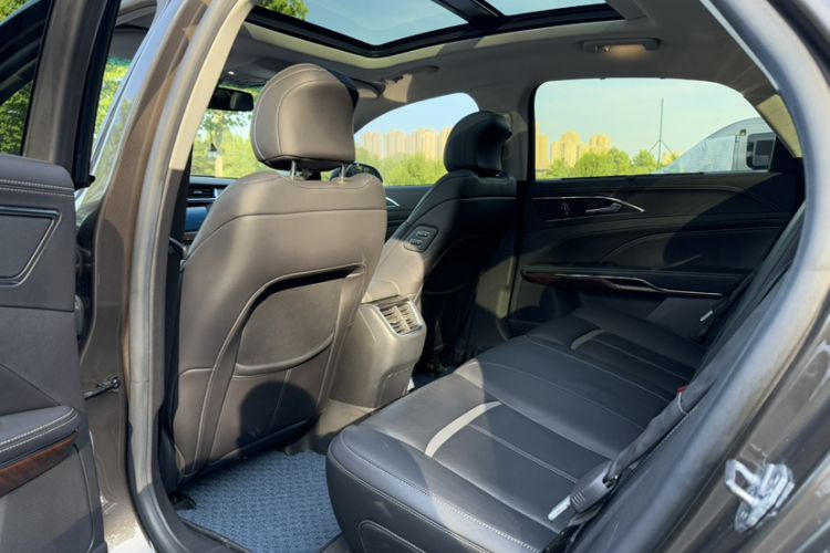 Used Ford Taurus 2017 EcoBoost 245 Flagship Model
