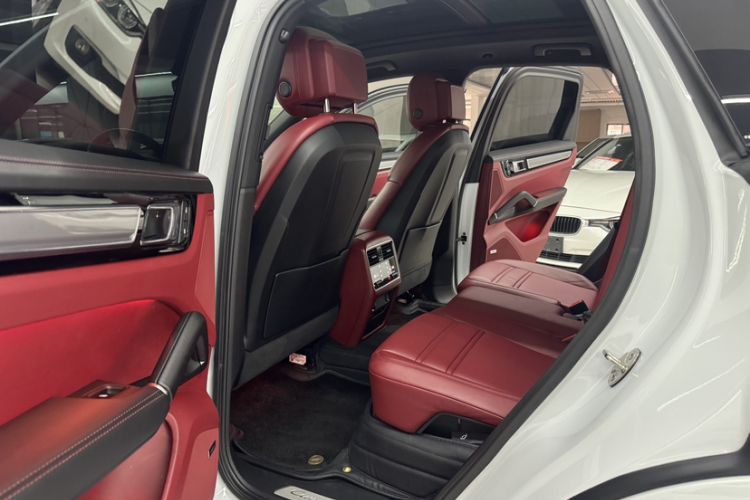 Used Porsche Cayenne 2023 Cayenne 3.0T Platinum Edition
