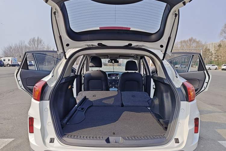 Used Bestune X80 2015 2.0L automatic luxury version
