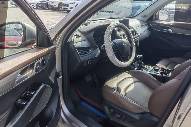 Used BORGWARD BX5 2017 20TGDI Automatic Two-Wheel Drive Pioneer Edition
