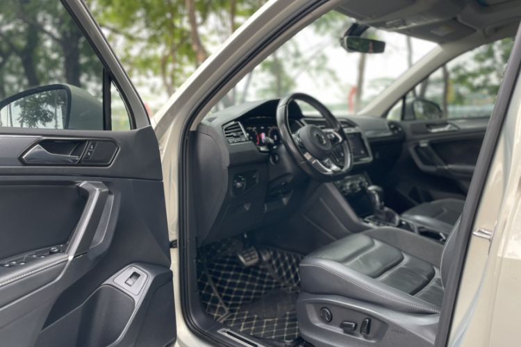 Used Volkswagen Tiguan L 2021 330TSI Automatic Two-Wheel Drive R-Line Enhanced Edition
