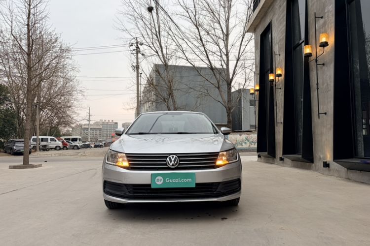 Used Volkswagen Lavida 2015 1.6L Manual Fashion Edition
