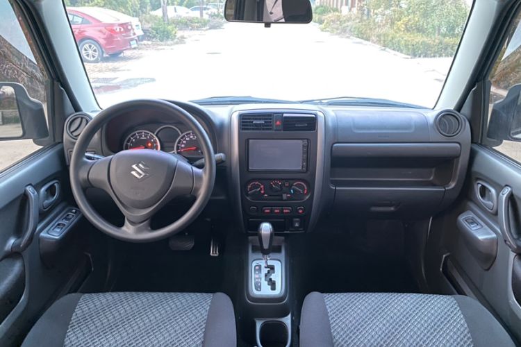 Used Suzuki Jimny 2015 1.3 AT JLX