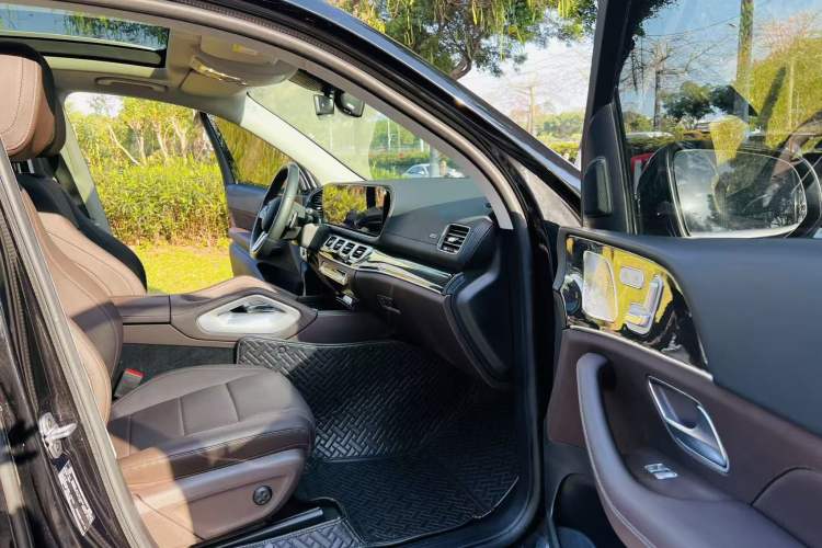 Used Mercedes-Benz GLE 2022 GLE 350 4MATIC Stylish Model Right Front Seat