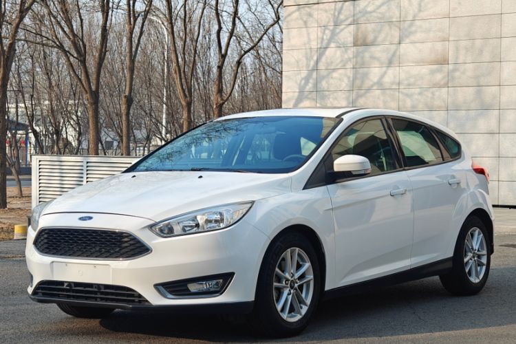 Used Ford Focus 2015 Hatchback EcoBoost 125 Automatic Supreme Style Edition