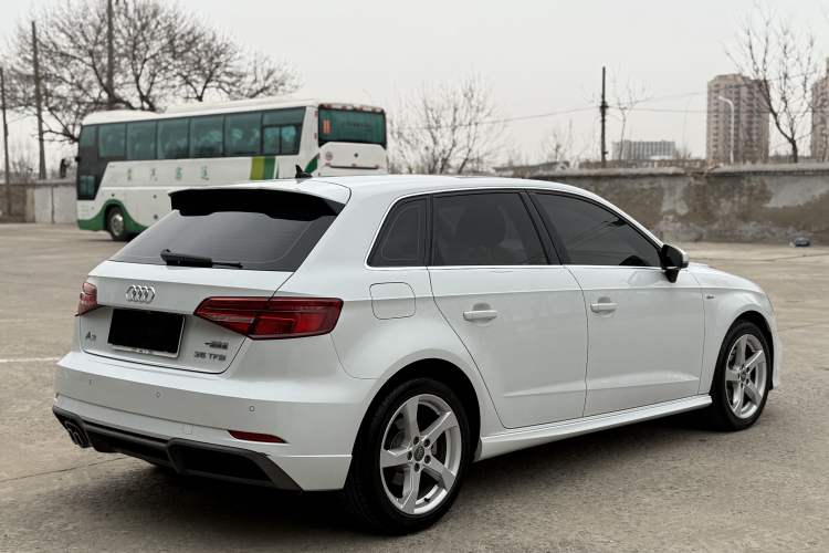 Used Audi A3 2019 Sportback 35 TFSI Fashion Edition China VI Emission Standard