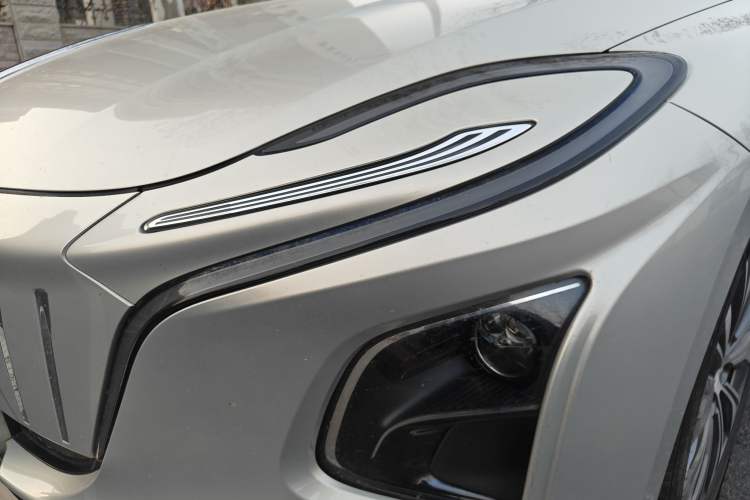 Used Hongqi E-QM5 2022 431 km Charge & Enjoy Edition