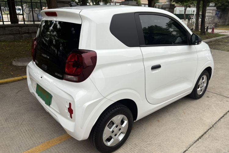 Used Roewe Clever 2021 302 km New Four-Seater Super-Efficient Version Exterior 4