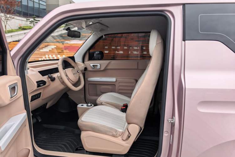 Used Geely Galaxy Panda 2023 Panda Mini 200km Endurance Bear Left Front Seat