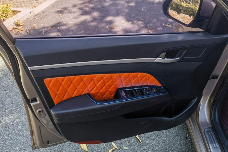 Used Hyundai Elantra (6th Generation / Lingdong) 2016 1.6L Automatic ZhiXuan – Elite Version Interior 5