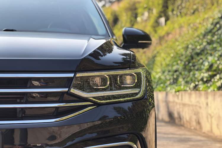 Used Volkswagen Tiguan L 2023 Restyled 330TSI Automatic Two-Wheel Drive R-Line Enhanced Comfort Version