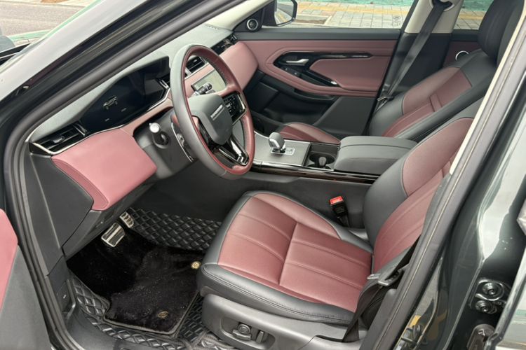 Used Land Rover Range Rover Evoque 2024 Aurora L 249 PS Prestige Light-Chasing Edition