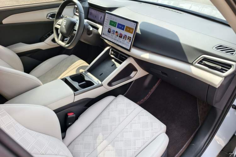 Used BYD Yuan UP 2025 Intelligent Driving Version 401 KM Dynamic Edition