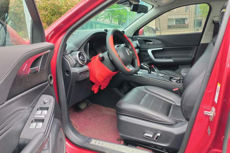 Used Wey VV5 2020 1.5T Two-Wheel Drive Smart Pioneer Interior 2