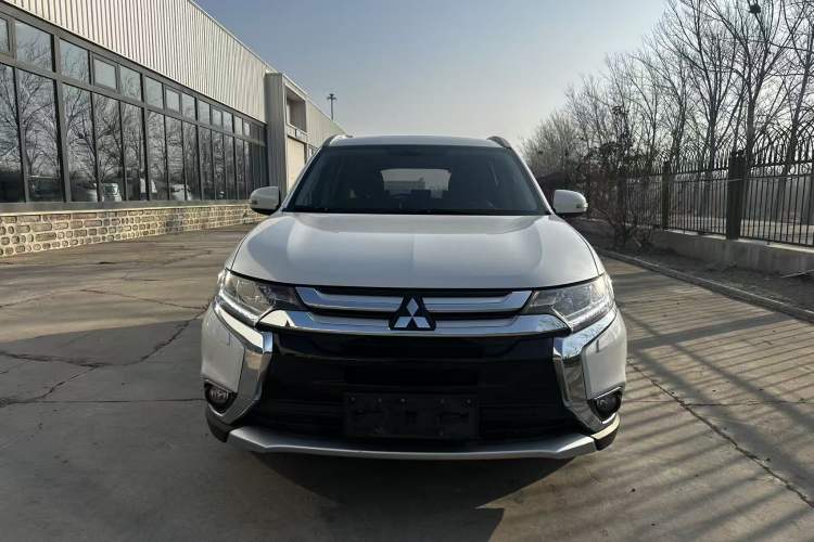 Used Mitsubishi Outlander 2016 2.4L 4x4 Elite Edition 5 Seats