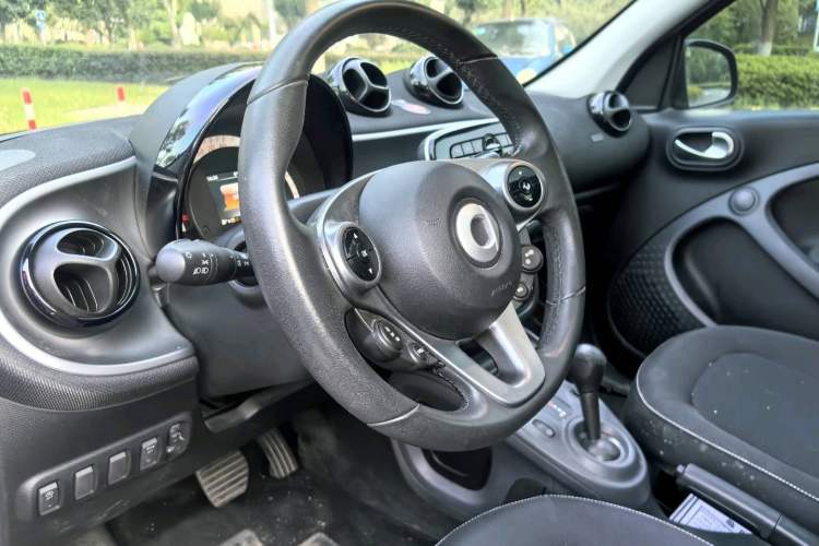 Used smart forfour 2018 1.0L 52kW Passion Edition