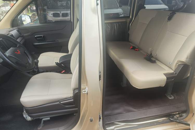 Used Wuling Hongguang V 2022 1.5L Jingqu Version Hydraulic Power Steering LAR