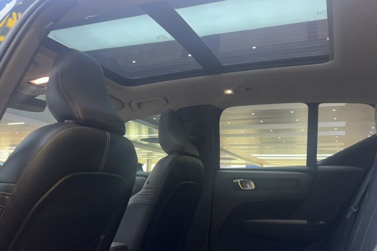 Used Volvo XC40 2023 B4 4x4 Smart Luxury Edition
