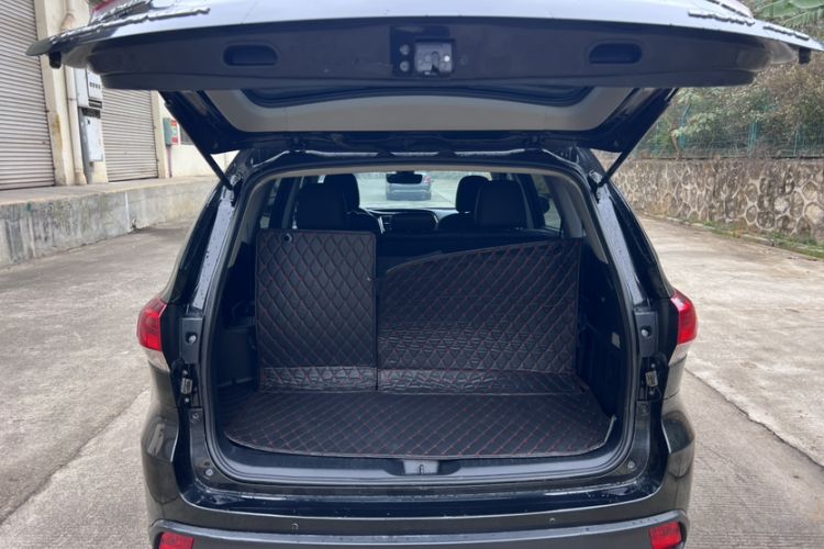 Used Toyota Highlander 2018 2.0T Four-Wheel Drive Luxury Edition 7 Seats China V Emission Standard