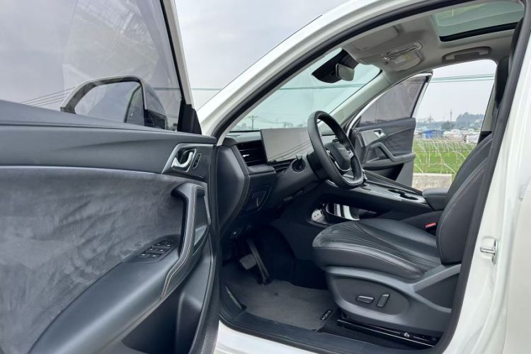 Used Roewe D5X DMH 2024 135 Tech Edition