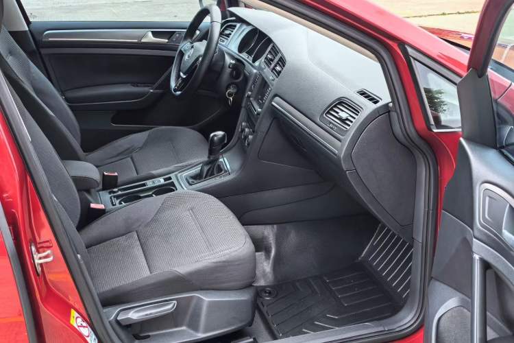 Used Volkswagen Golf 2015 1.6L Automatic Comfort Model