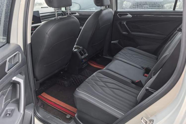 Used Volkswagen Tiguan L 2022 330TSI Automatic Two-Wheel Drive Smart Edition