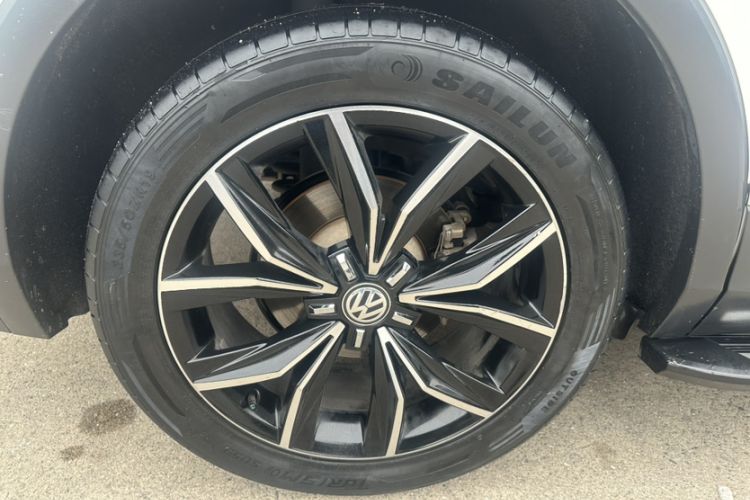 Used Volkswagen Tiguan L 2017 330TSI Automatic Two-Wheel Drive Flagship Edition Exterior 7