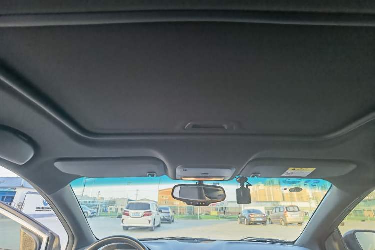 Used Chevrolet Monza 2019 RS 330T Automatic Comfort Edition China VI Standard Headliner