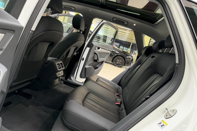 Used Audi Q5L 2023 40T Fashionable and Elegant Version