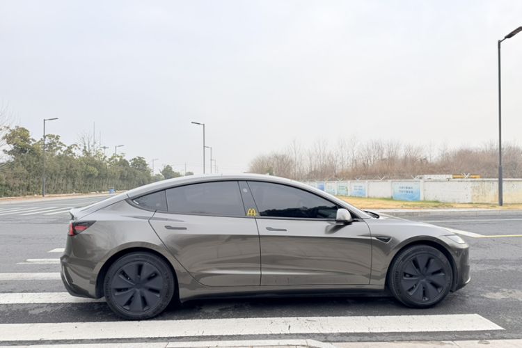 Used Tesla Model 3 2023 Rear-Wheel-Drive Version
