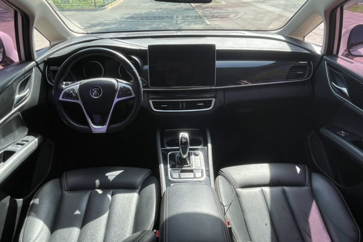 Used BYD Song MAX 2019 1.5T Automatic Smart Connect Prestige Model 6 Seats China V Standard Interior 3