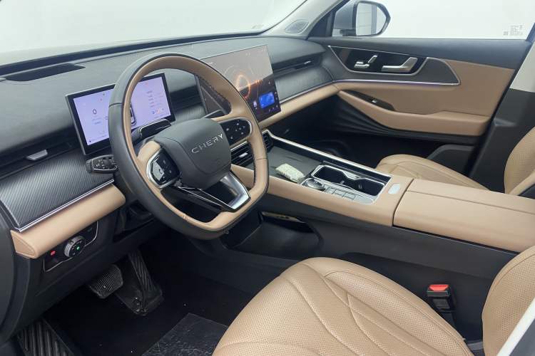 Used Chery Tiggo 8 L 2024 2.0T Two-Wheel Drive Prestige Version 5 Seats