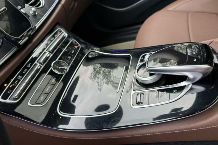 Used Mercedes-Benz E-Class 2016 E 300 L Sporty and Stylish Model Interior 3