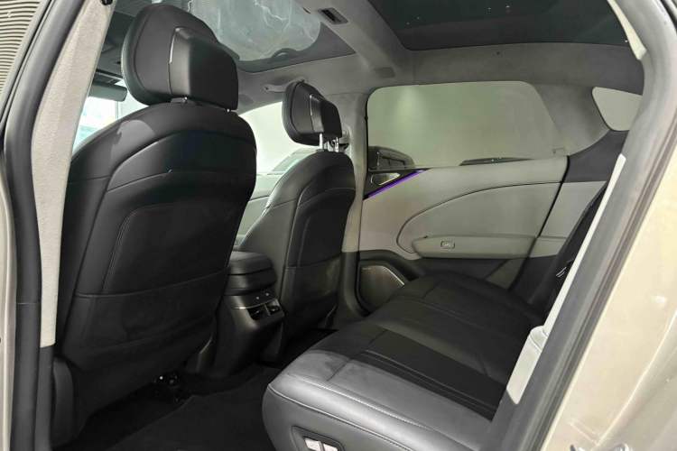 Used Zeekr 007 2025 Long-Range Rear-Wheel-Drive Intelligent Driving Version 100 kWh
