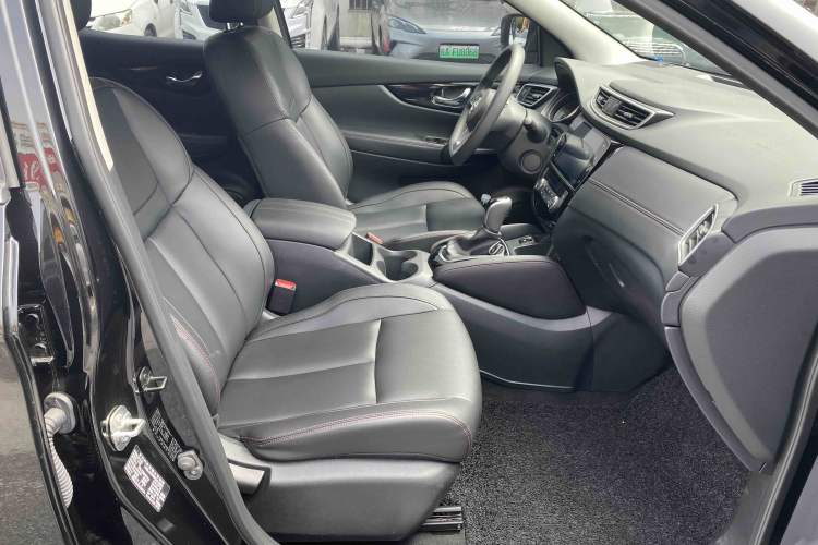 Used Nissan Qashqai 2023 Classic 2.0L CVT XV Comfort Edition Right Front Seat