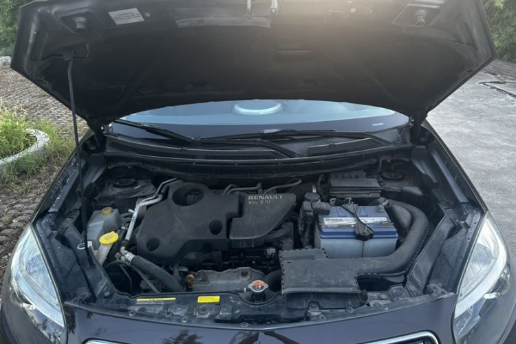 Used Renault Koleos 2013 2.5L Two-Wheel-Drive Urban Edition