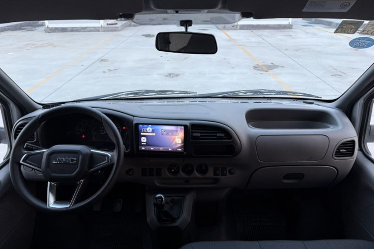 Used JMC Transit 2017 2.8T Commercial Version Short Wheelbase Mid-Roof 6/7/8-Seater JX493
