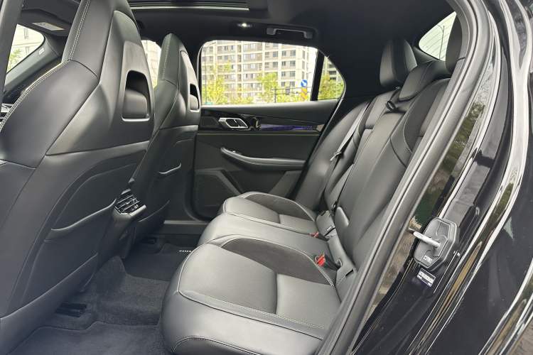 Used Lynk & Co 03 2025 2.0TD DCT Champion Edition Pro Interior 3