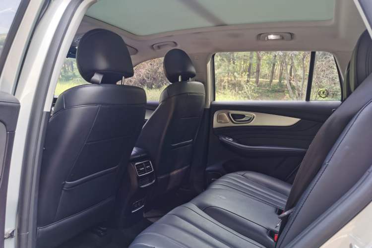 Used Roewe RX5 MAX 2019 300TGI Automatic Smart Cabin Luxury Edition
