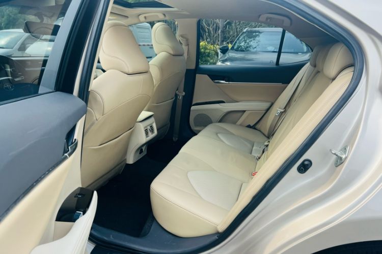 Used Toyota Camry 2019 2.0E Elite Edition China VI Standard Interior 5