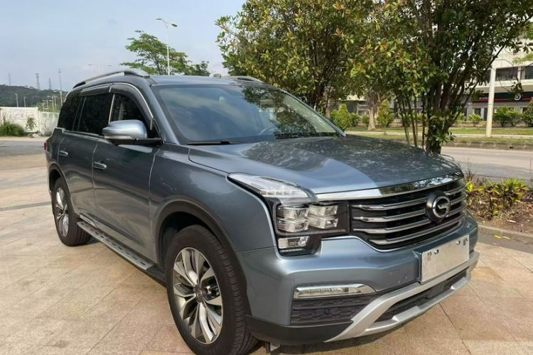 Used GAC Trumpchi GS8 2017 320T Two-Wheel Drive Luxury Smart Connectivity Version (7 Seats) Exterior 4