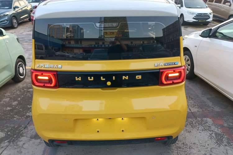 Used Wuling Hongguang MINIEV 2021 Macaron Premium Model – Lithium Iron Phosphate
