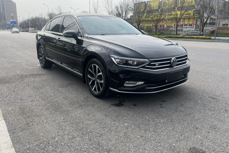 Used Volkswagen Magotan 2020 330TSI DSG Leading Model Exterior 3