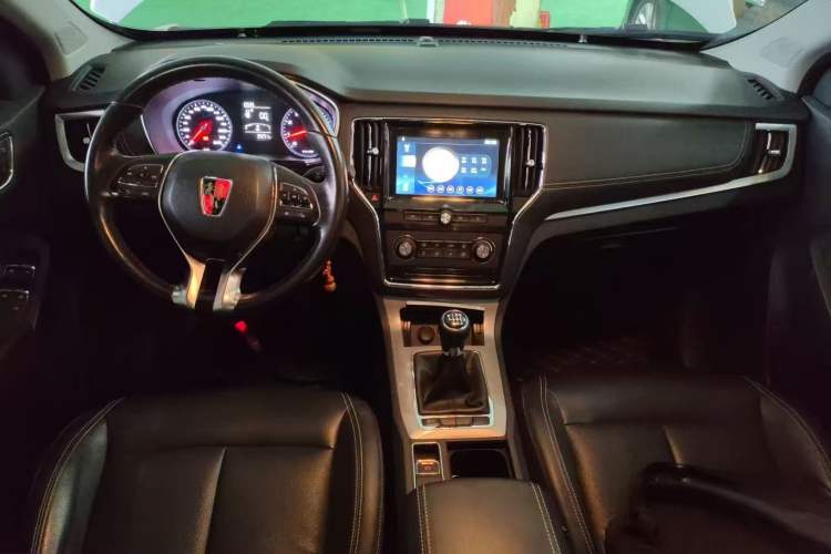 Used Roewe RX5 2016 20T Two-Wheel Drive Manual Flagship Edition