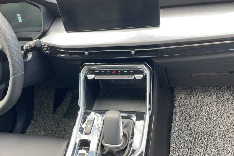 Used Wuling Asta 2022 2.0L DHT Electric-Speed Version