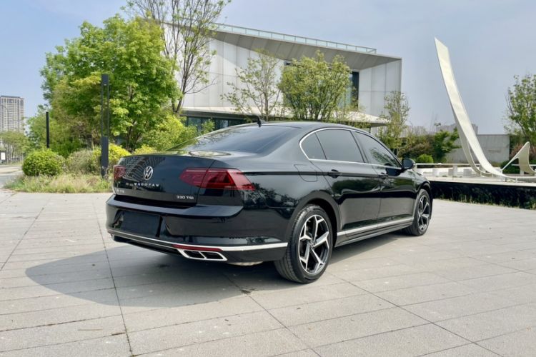 Used Volkswagen Magotan 2023 2 Million Units Commemorative Edition 330TSI DSG Luxury Version Exterior 5