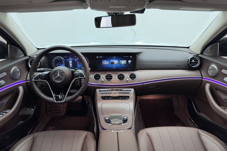 Used Mercedes-Benz E-Class New Energy 2023 E 350 e L Plug-in Hybrid Sedan Interior 2