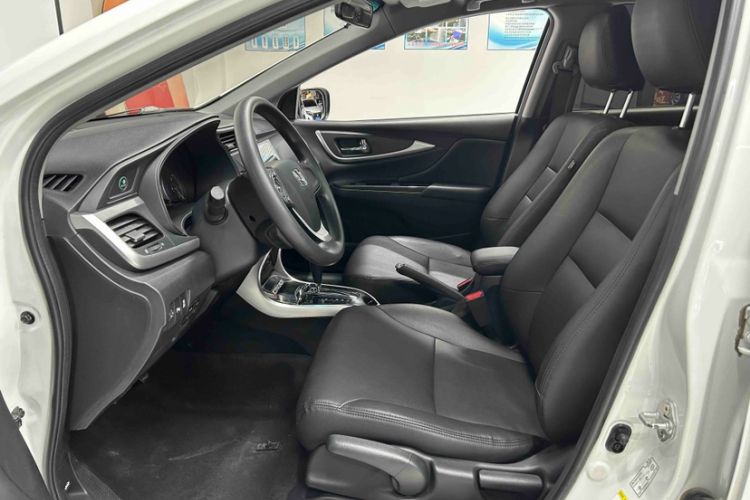 Used Honda Crider 2016 1.8L CVT Luxury Edition Interior 2